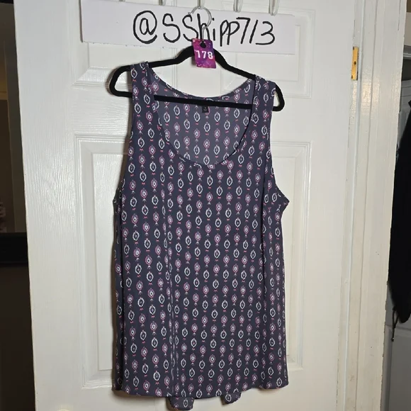 Torrid Purple Patterned Tank Top - Picture 2 of 9